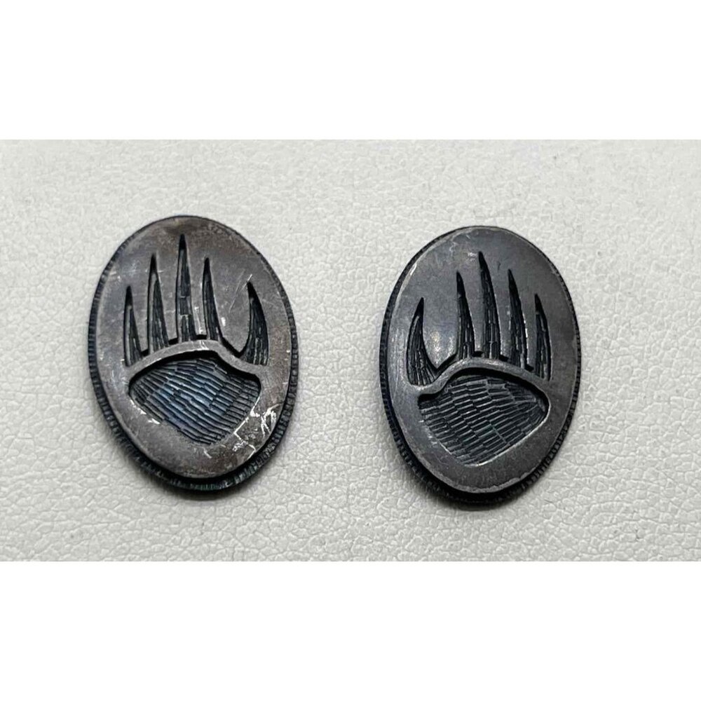 Vintage Artisan Navaho Native Amereican Bear Paw Imprint Earrings Sterling